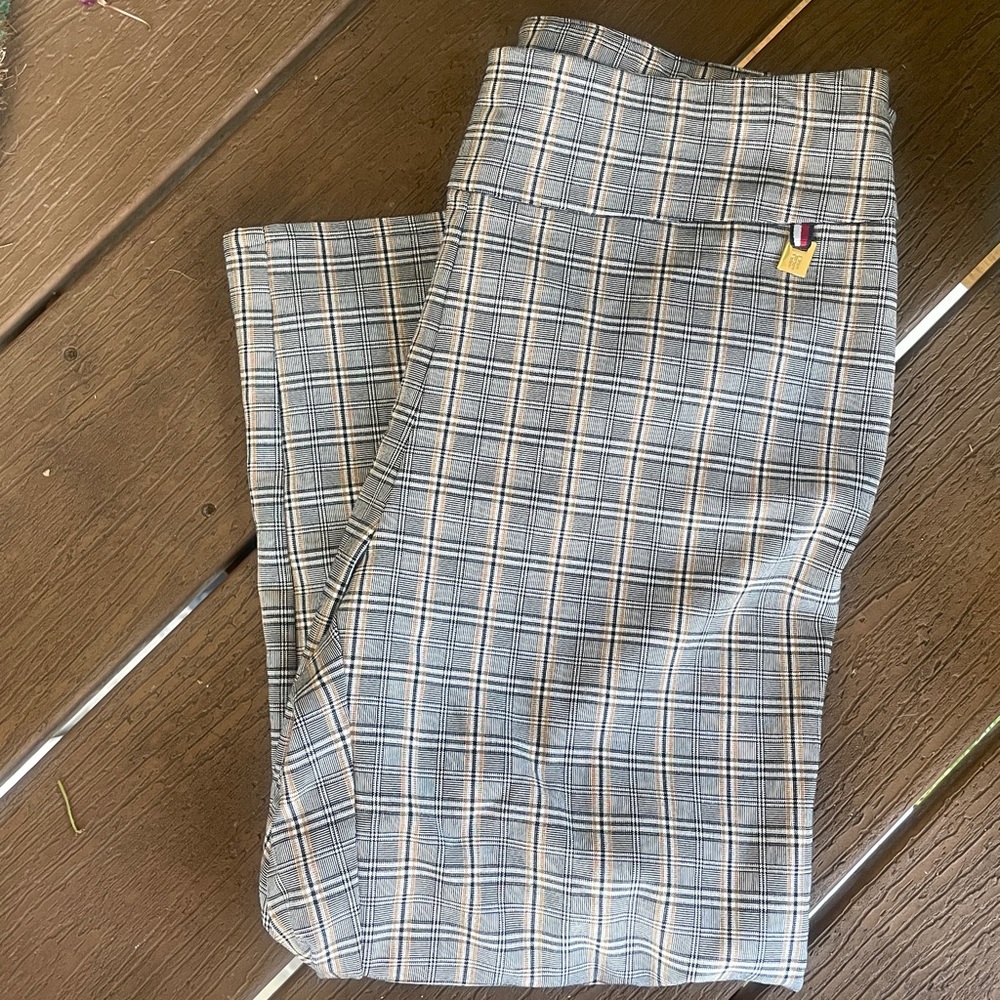 Tommy Hilfiger Plaid Capri Dress Pants in Light Gray,Yellow, and Black-6